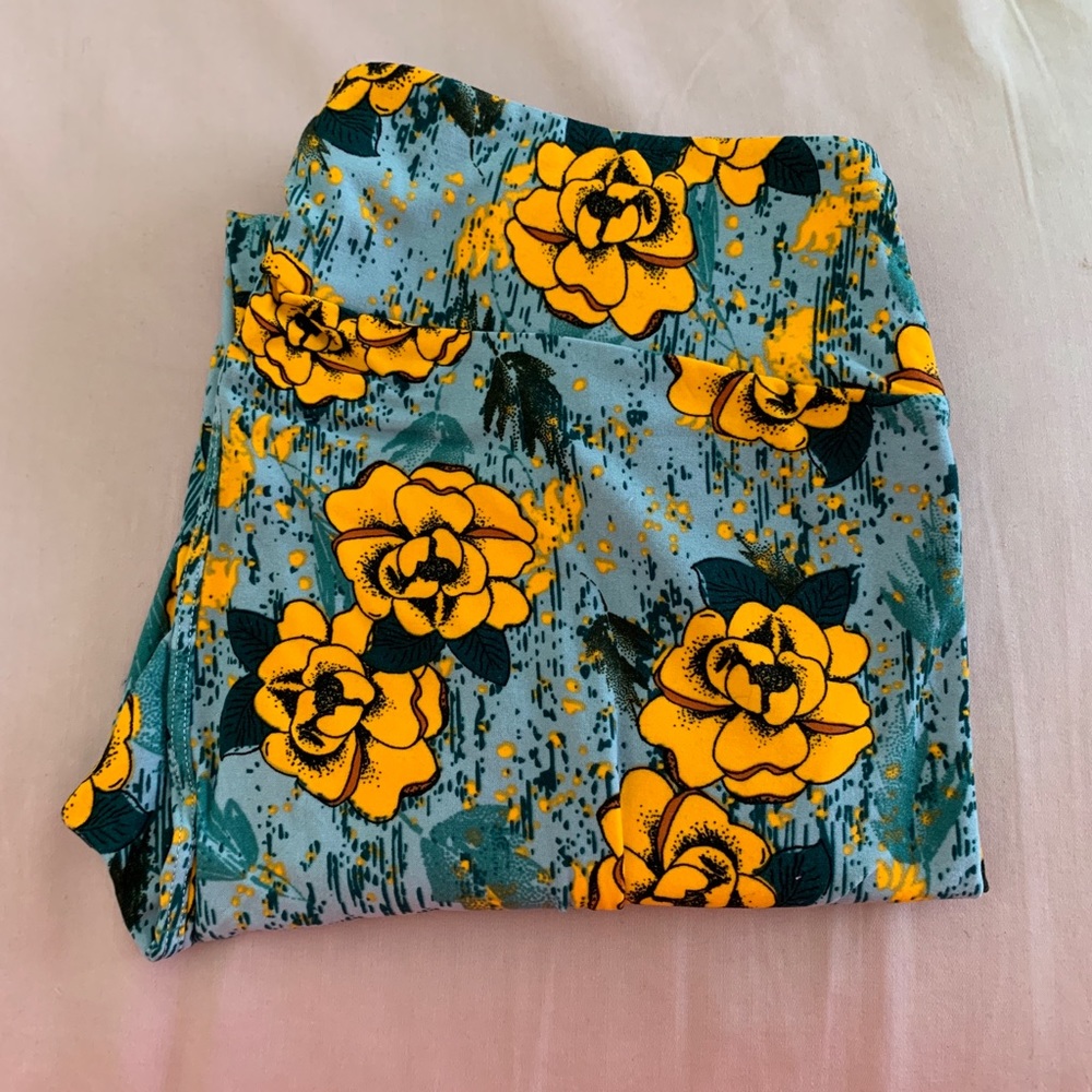 TC LuLaRoe Leggings - Floral Pattern